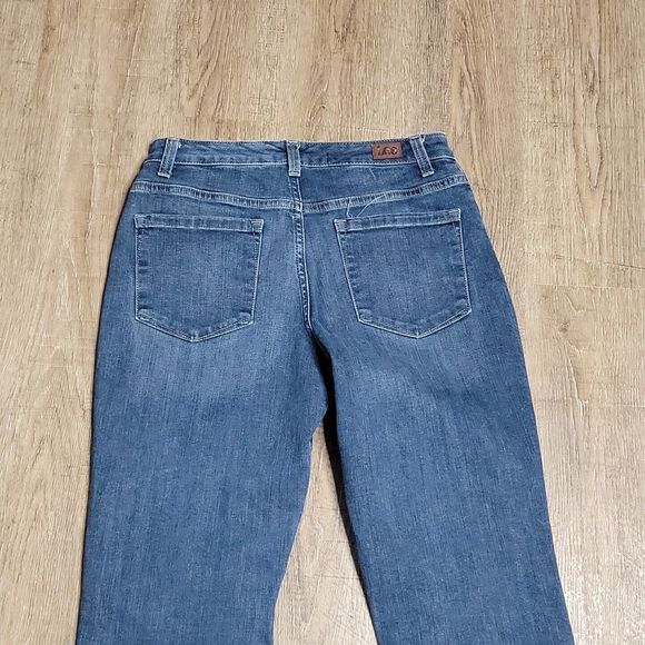 Lee Straight Leg Relaxed Fit Denim Jeans ~ Sz 6S ~ Blue ~ Mid Rise ~28.5" Inseam - Picture 6 of 7